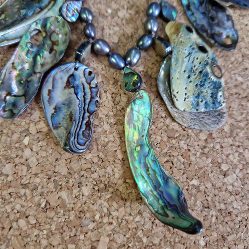 Abalone/paua shells and freshwater pearl necklace 18