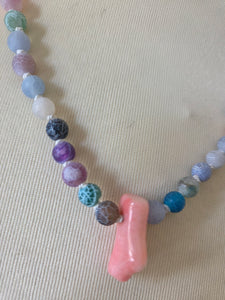 Lace agate with coral 18"