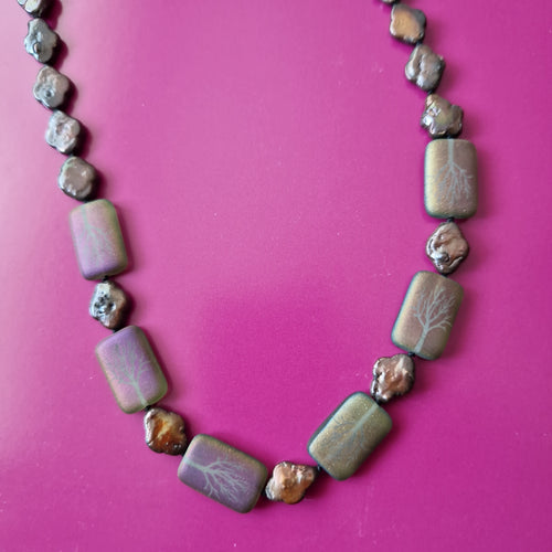 Freshwater pearl/embossed glass necklace